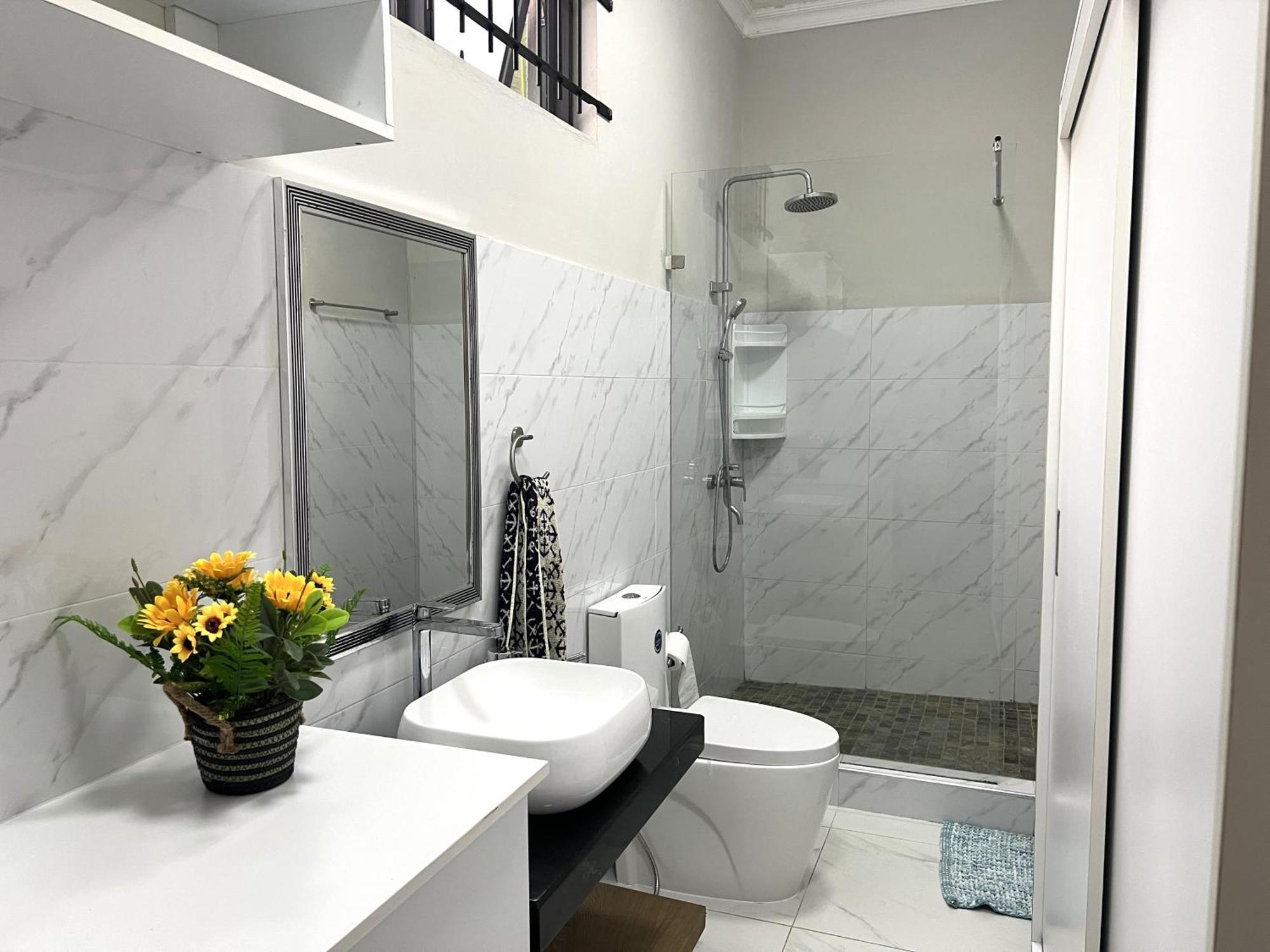 Newly Renovated Studio Apartment With Rooftop Pool, Few Steps To The Beach Flic-en-Flacq Esterno foto