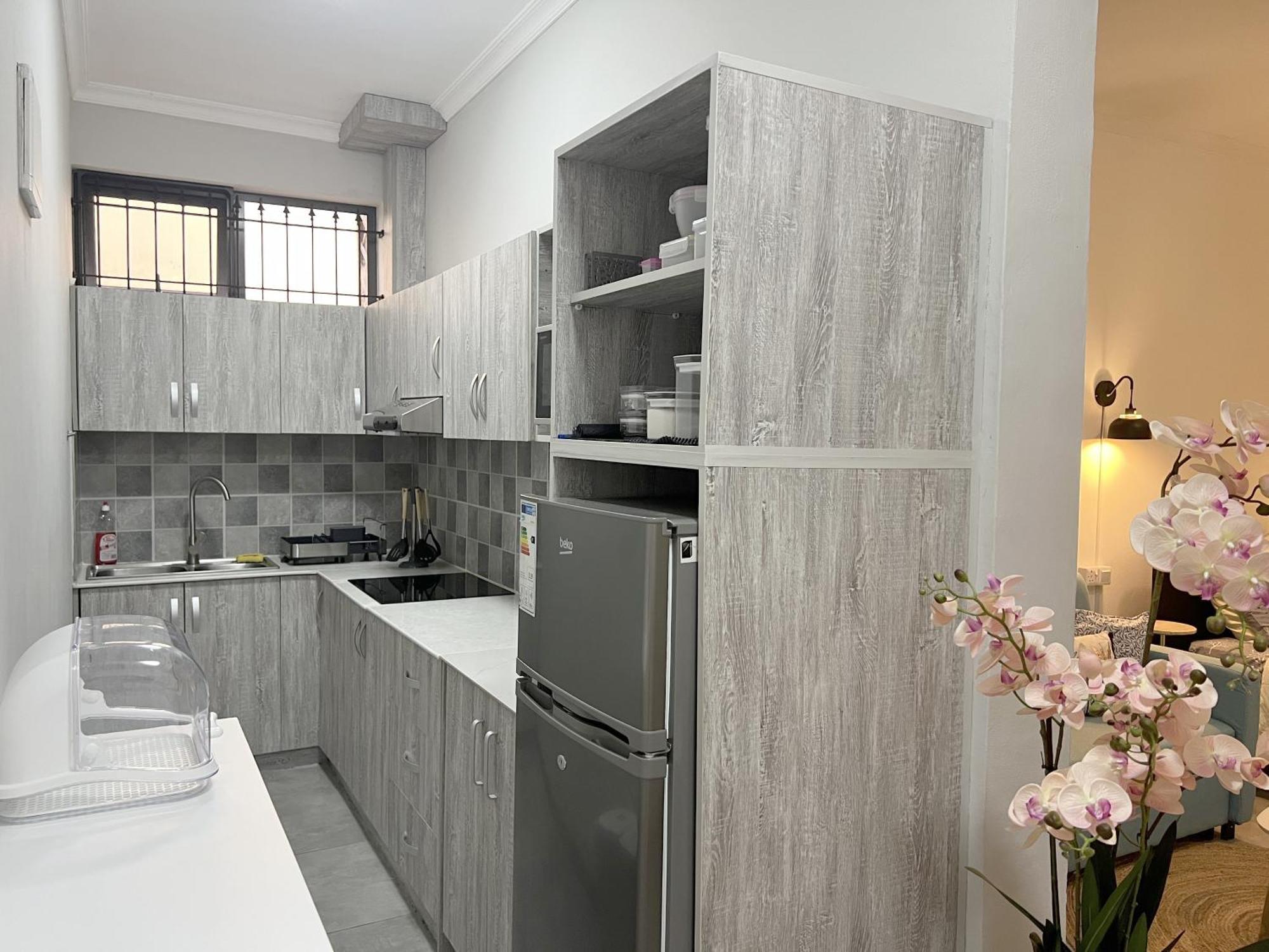 Newly Renovated Studio Apartment With Rooftop Pool, Few Steps To The Beach Flic-en-Flacq Esterno foto